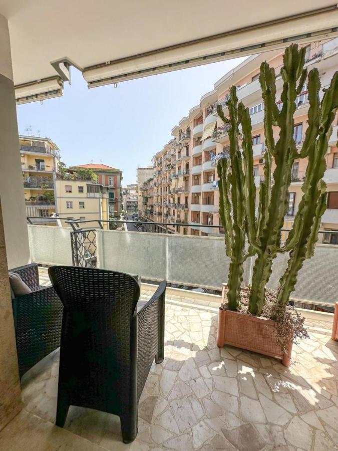 Апартаменты Super Elegante Napoli Centro Con Posto Auto E Wifi Veloce Экстерьер фото